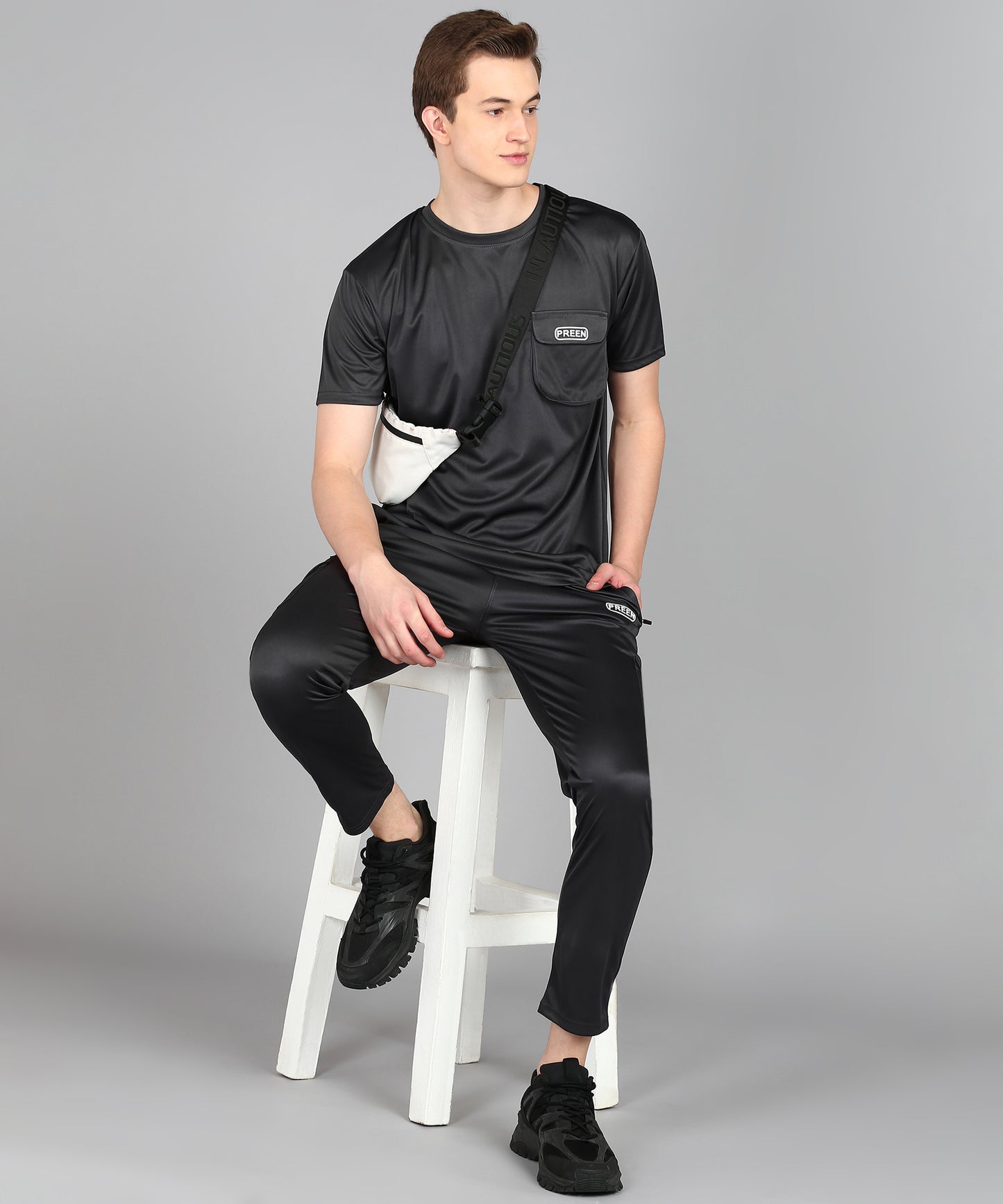 Preen Men's Solid T-shirt and Lower Set